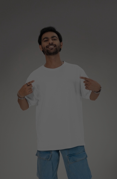 Men’s white oversized t-shirt – minimal everyday style by SAMIO